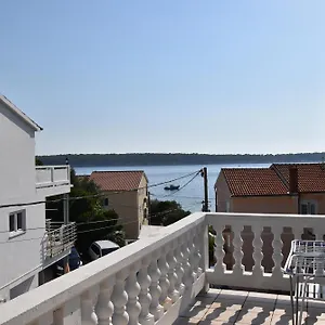 Apartman Apartament, Banjol