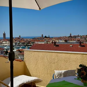 Maricic Apartment