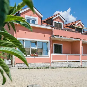 Apartman Javoran Zvonko 690a, Banjol