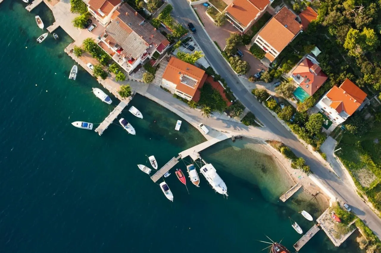 Guesthouse Banjol 0*,  Croatia